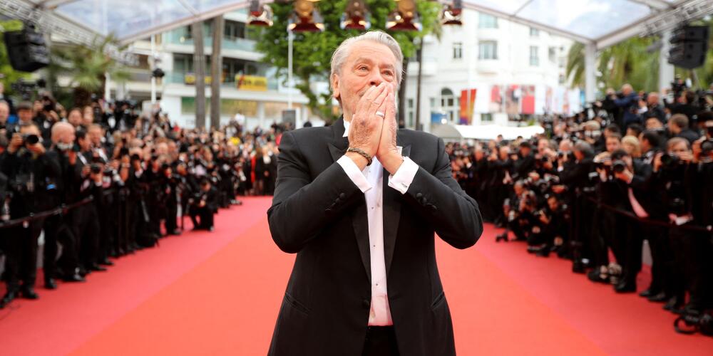 Death of Alain Delon: Reactions and Tributes Following the Passing of the French Actor at 88